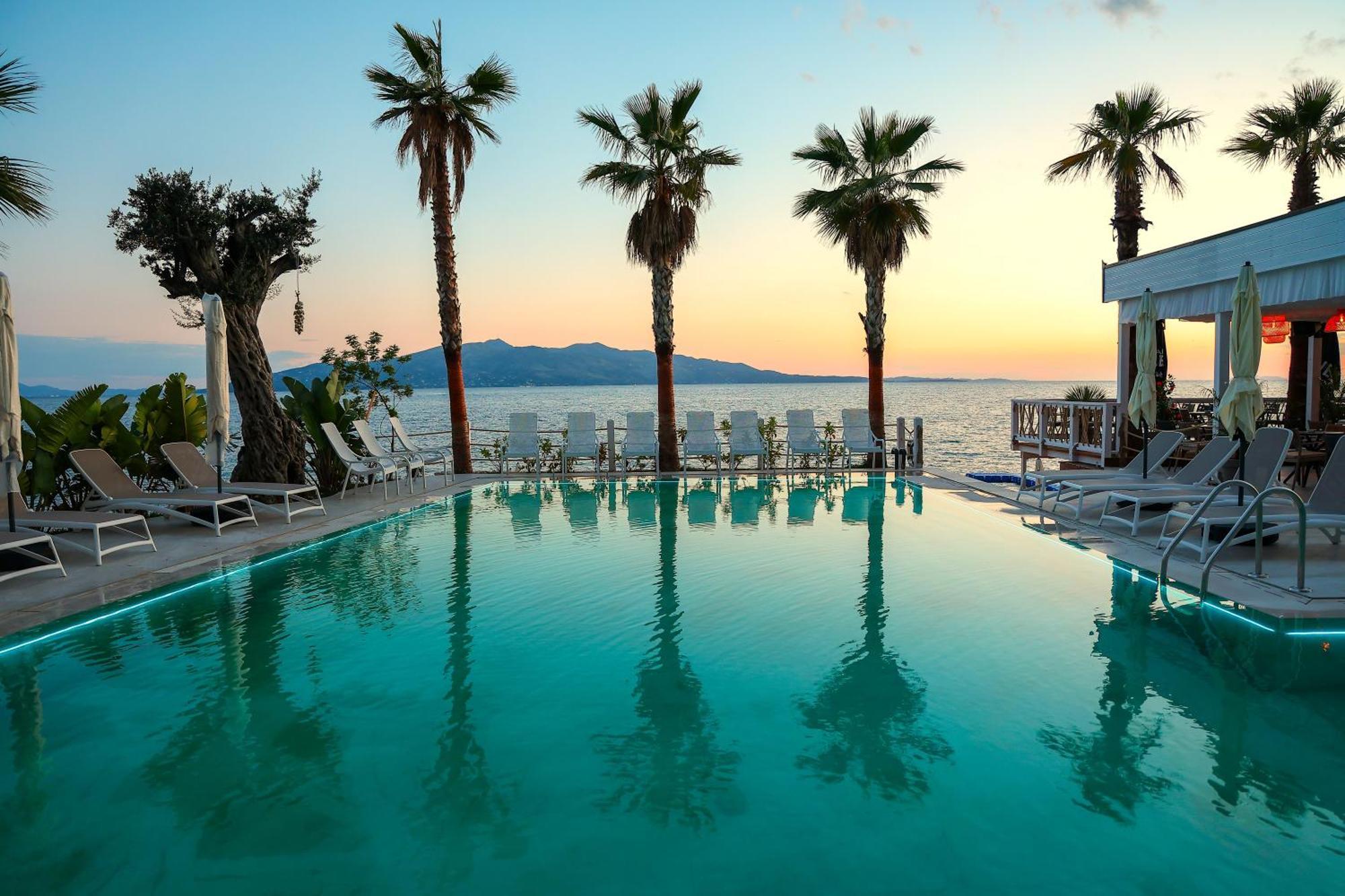 Joelle Premium Hotel Sarandë 外观 照片