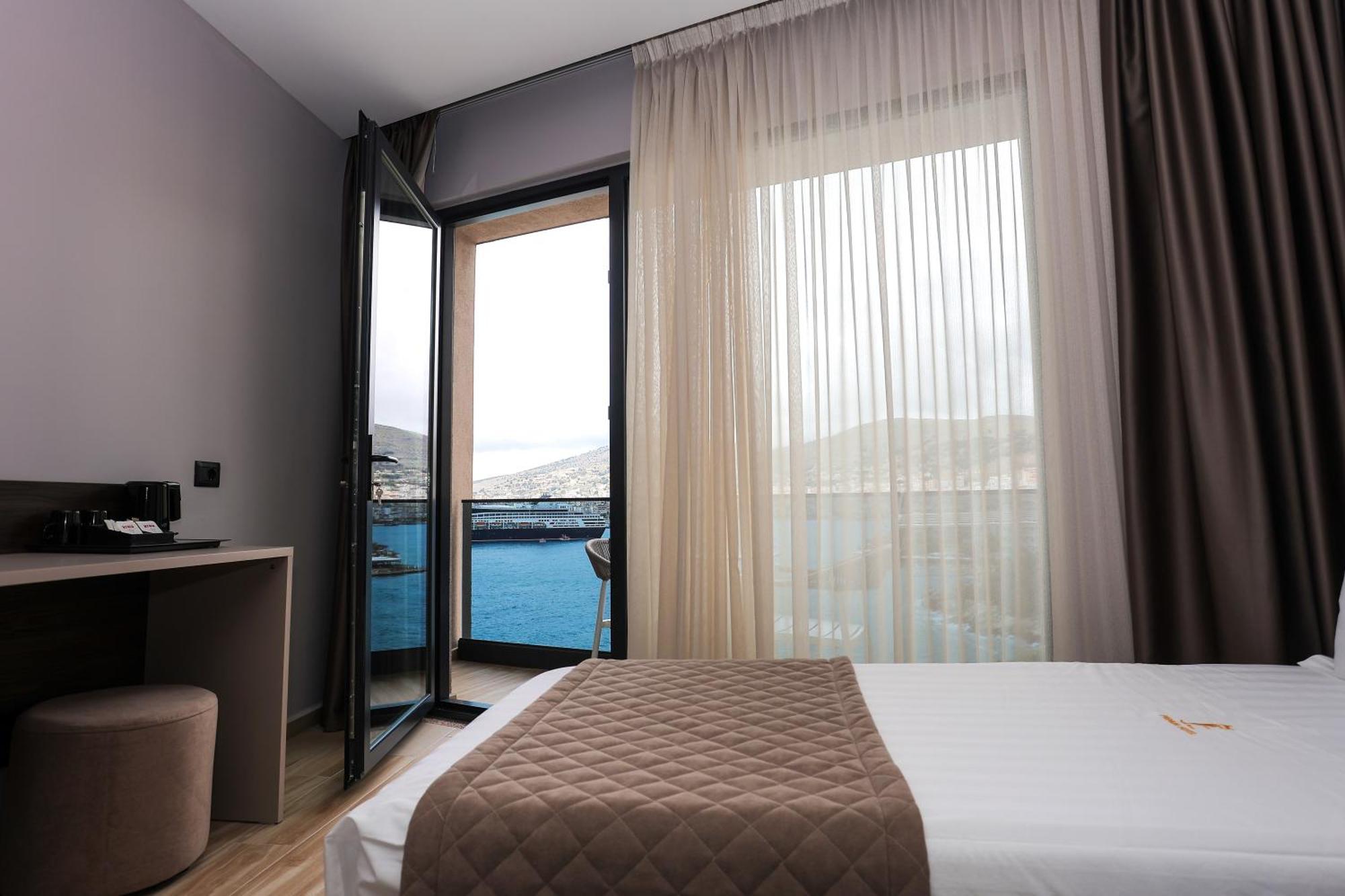 Joelle Premium Hotel Sarandë 外观 照片