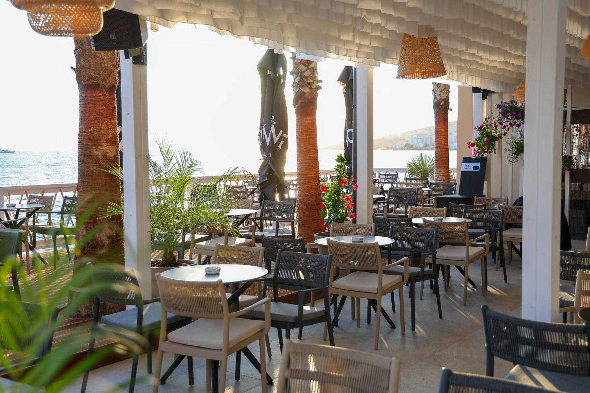 Joelle Premium Hotel Sarandë 外观 照片
